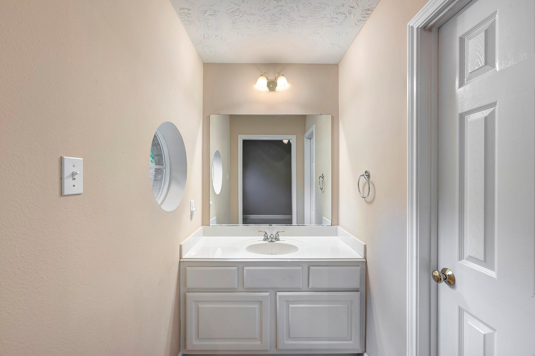 7 Mustang Point Court