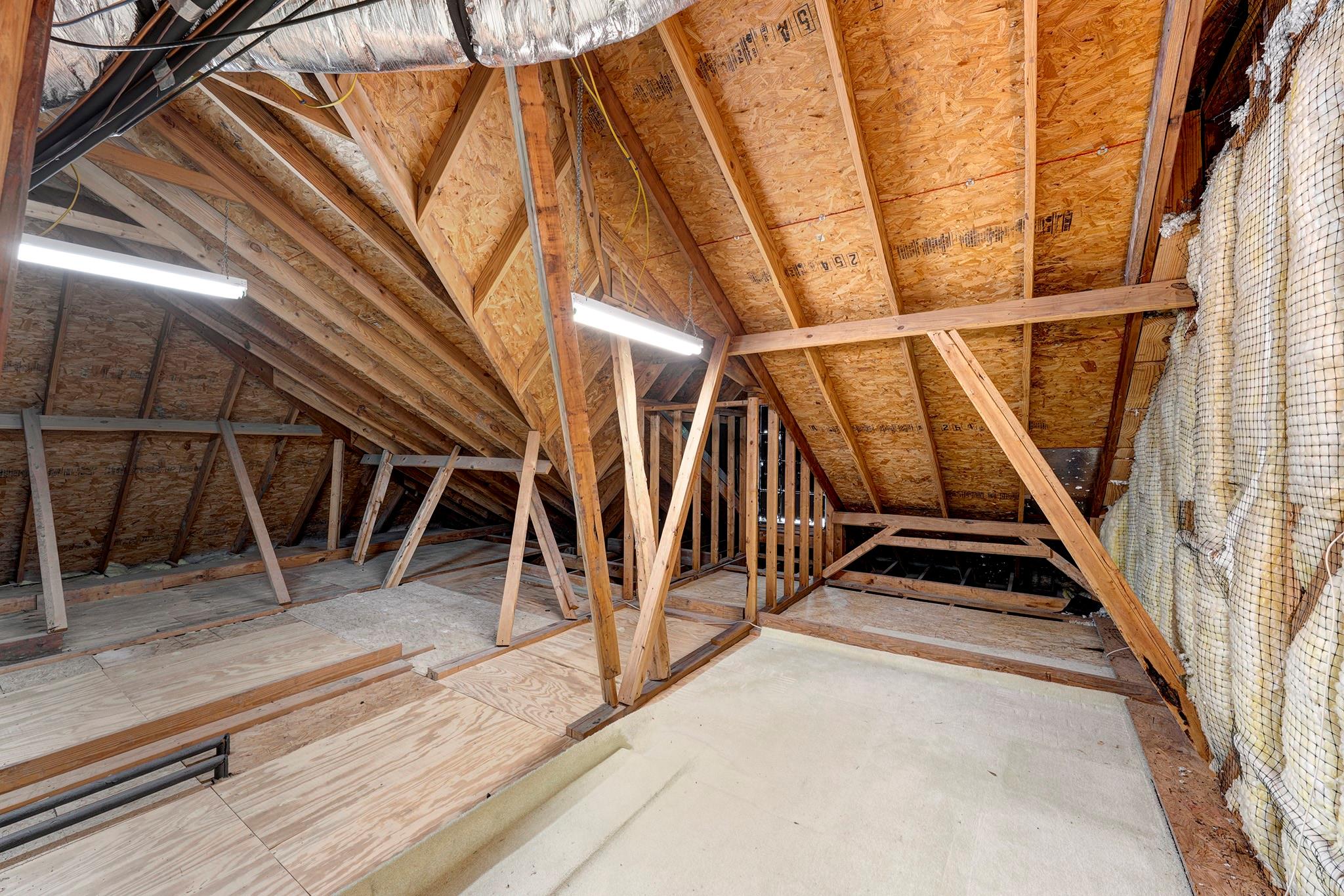 7 Mustang Point Court