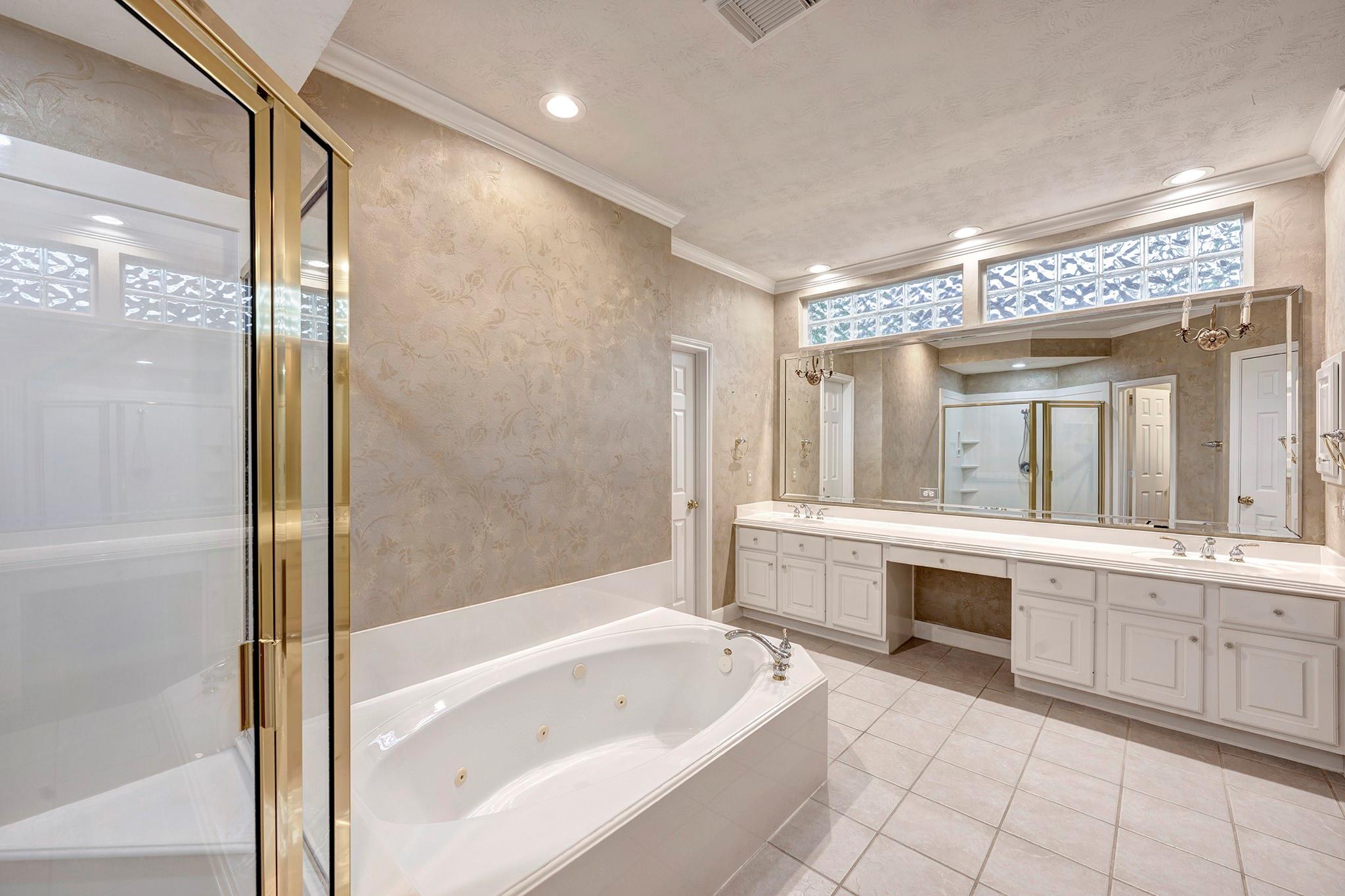 7 Mustang Point Court