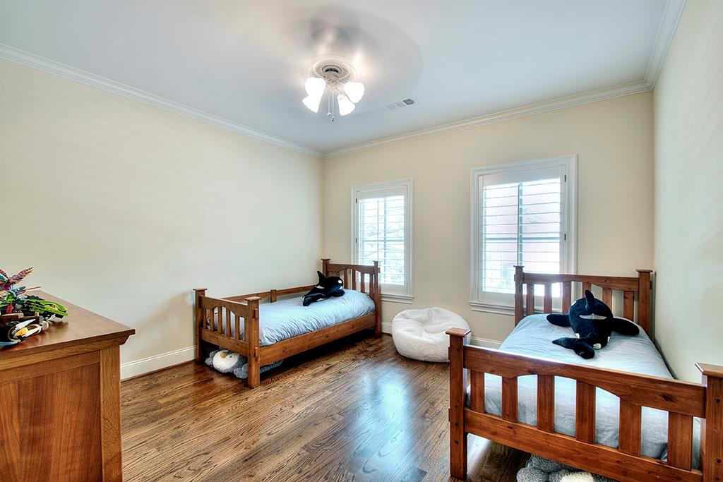 3919 Swarthmore