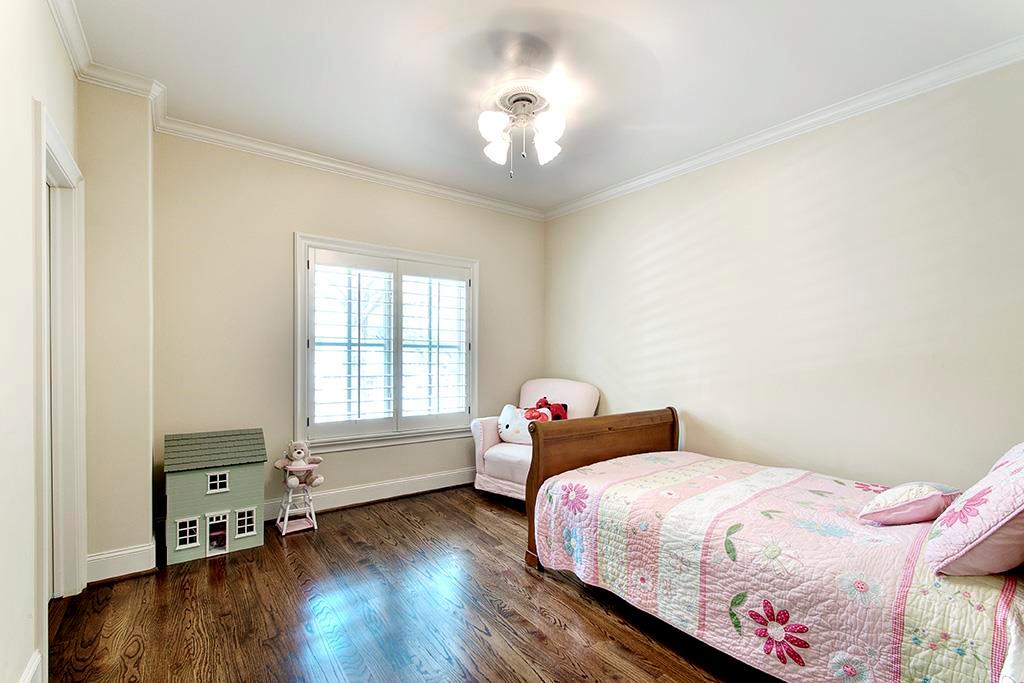 3919 Swarthmore