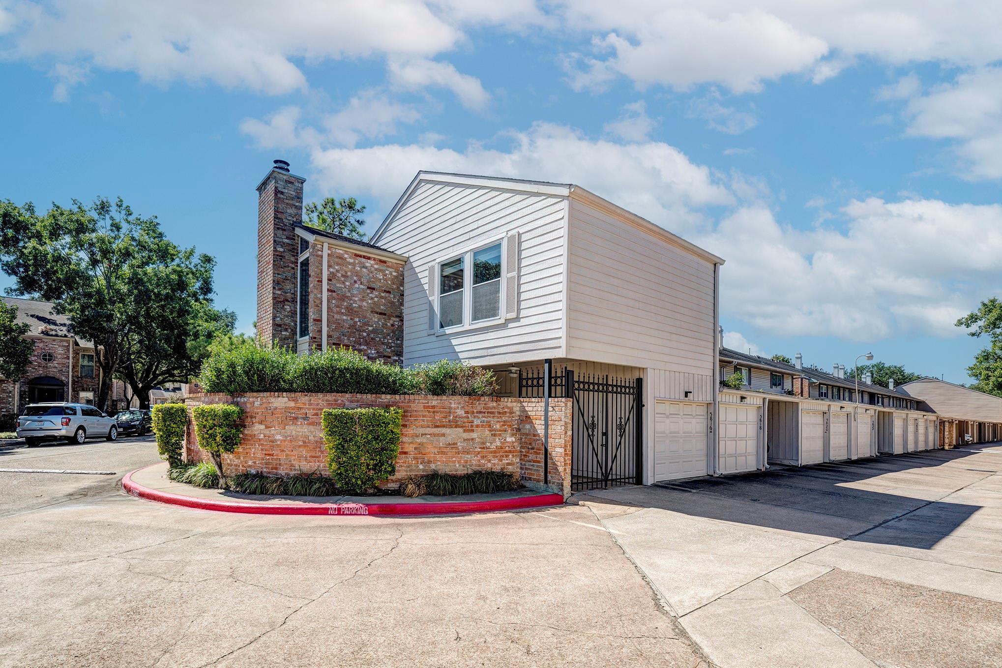 5816 Lynbrook Drive # 67