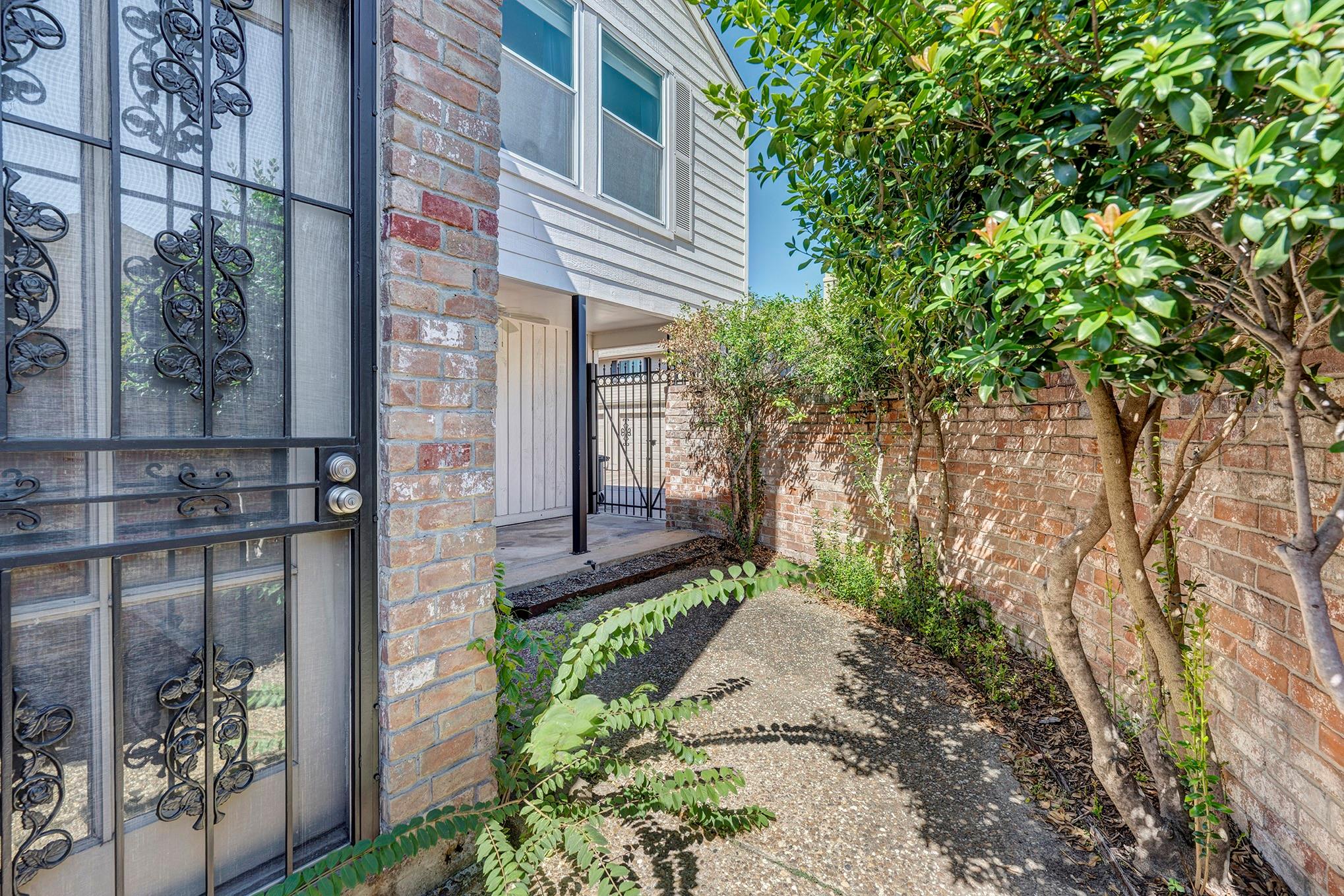 5816 Lynbrook Drive # 67