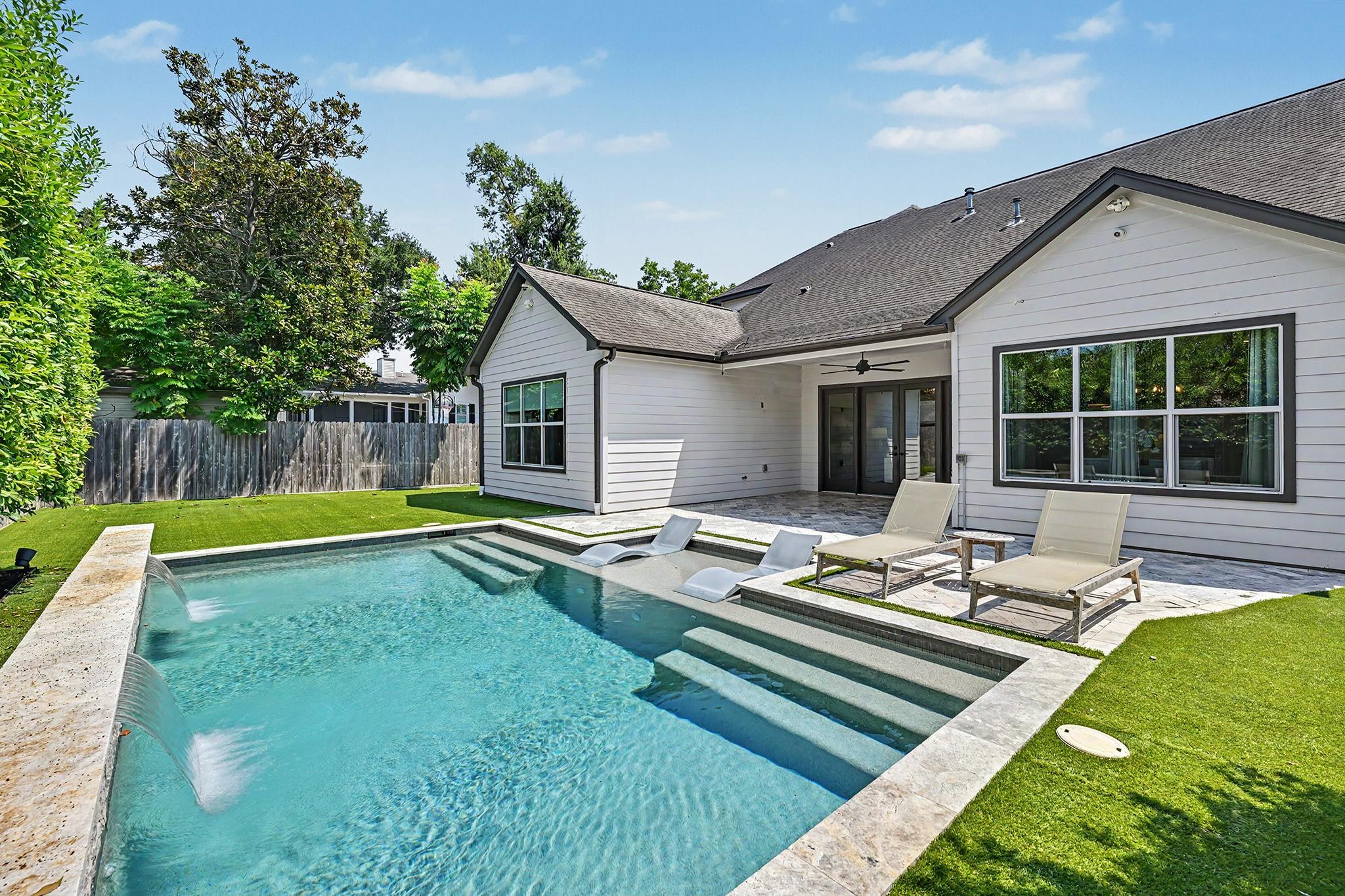 1906 Gardenia Drive