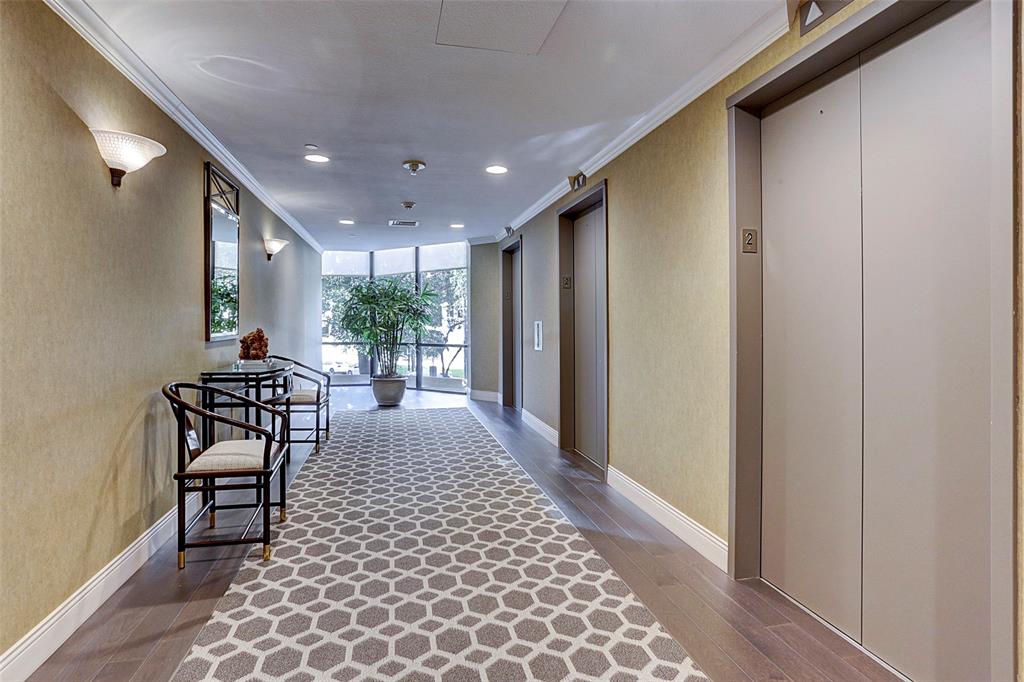 14 Greenway Plaza # 3Q