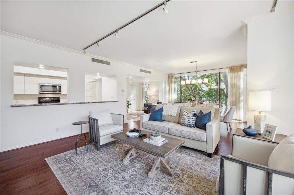 14 Greenway Plaza # 3Q