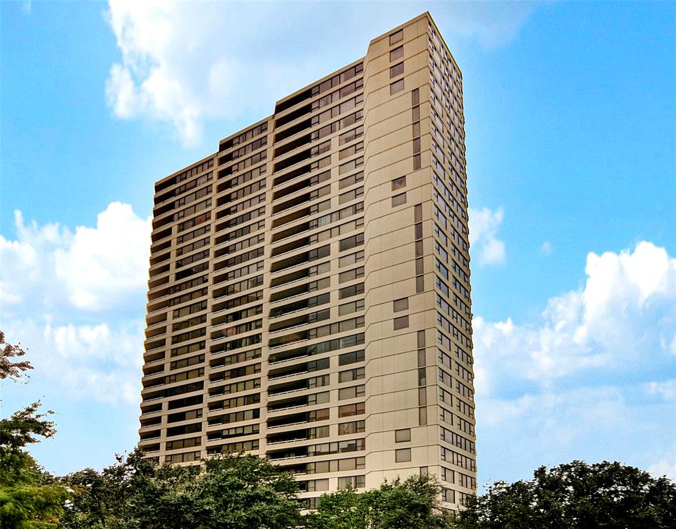 14 Greenway Plaza # 3Q
