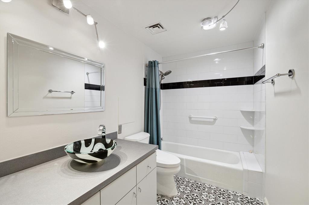 14 Greenway Plaza # 3Q