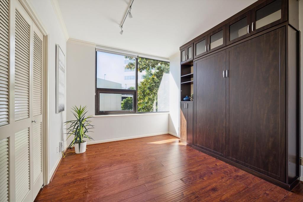 14 Greenway Plaza # 3Q