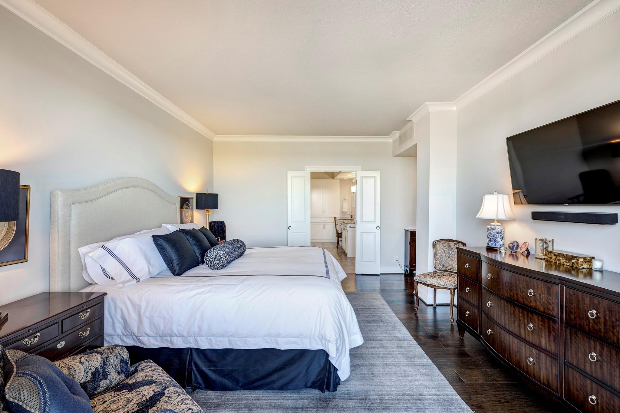 1111 Bering Drive # 603