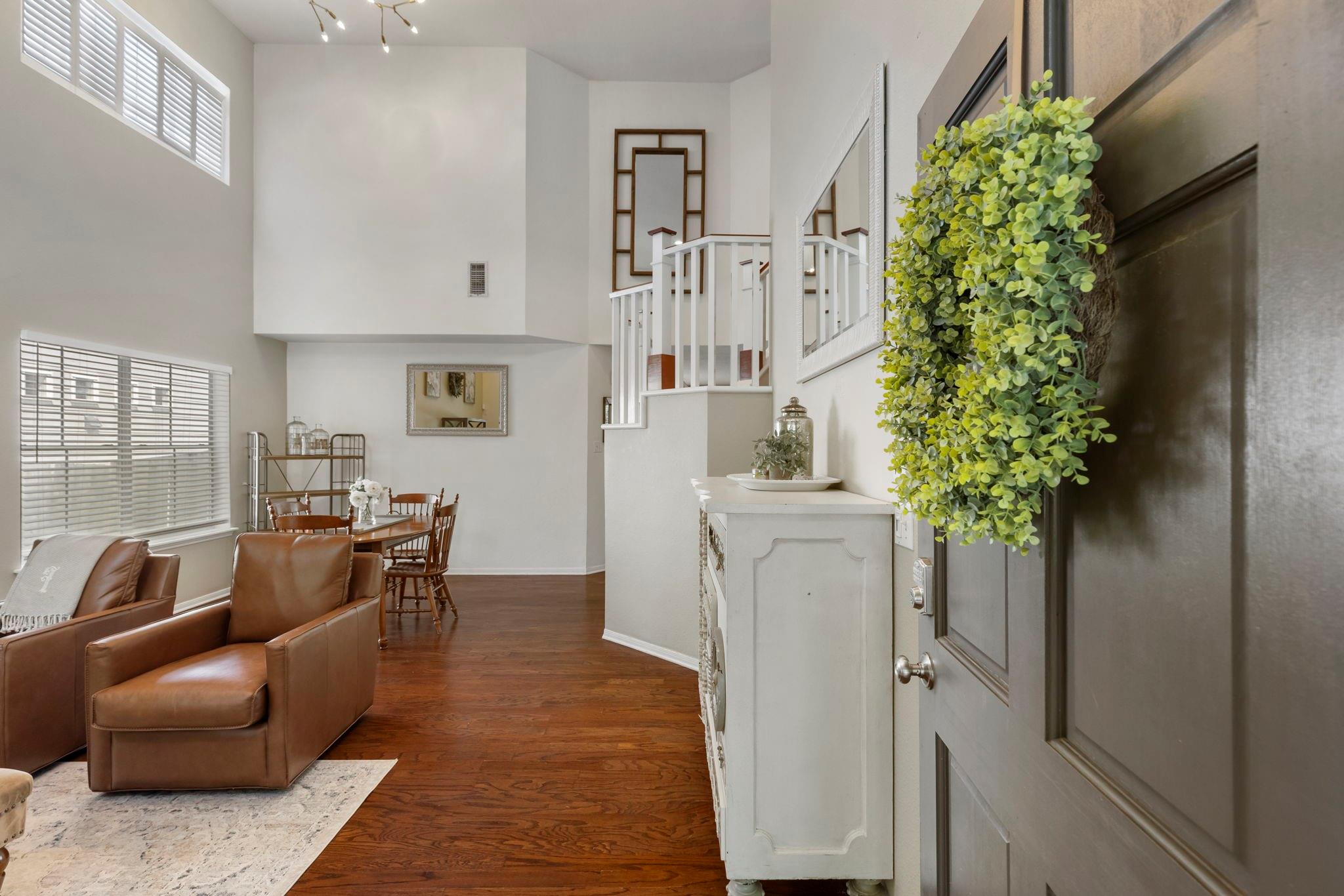 50 W New Avery Place