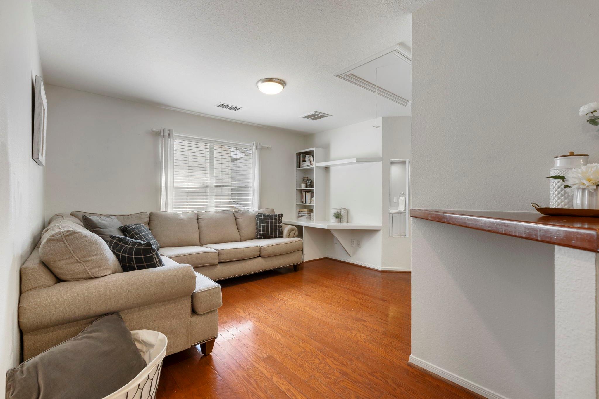 50 W New Avery Place