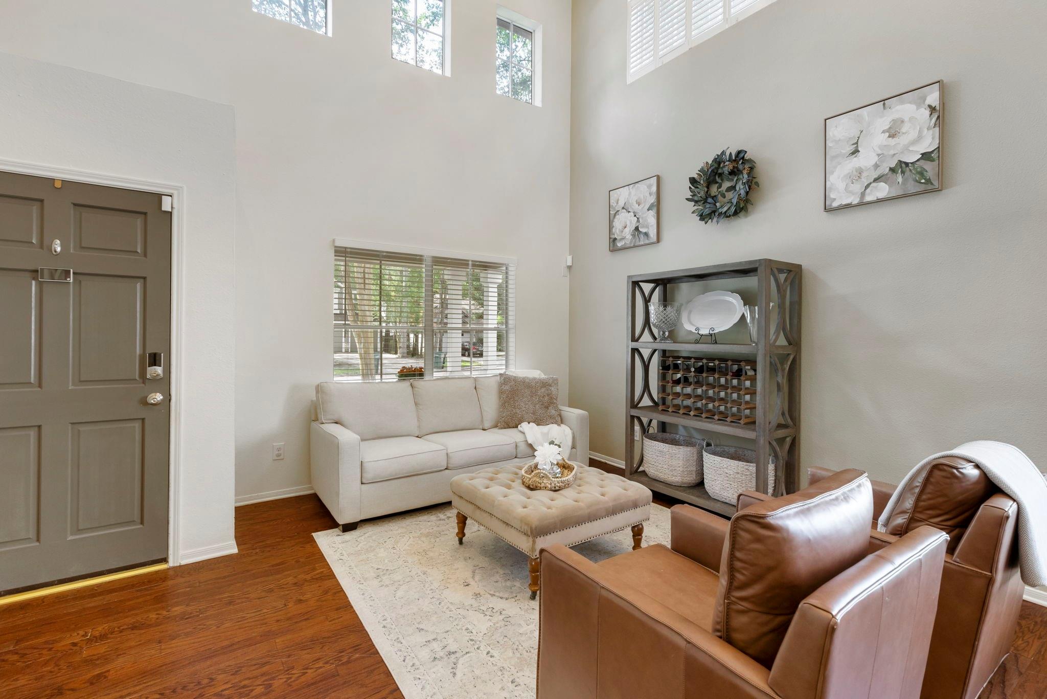 50 W New Avery Place