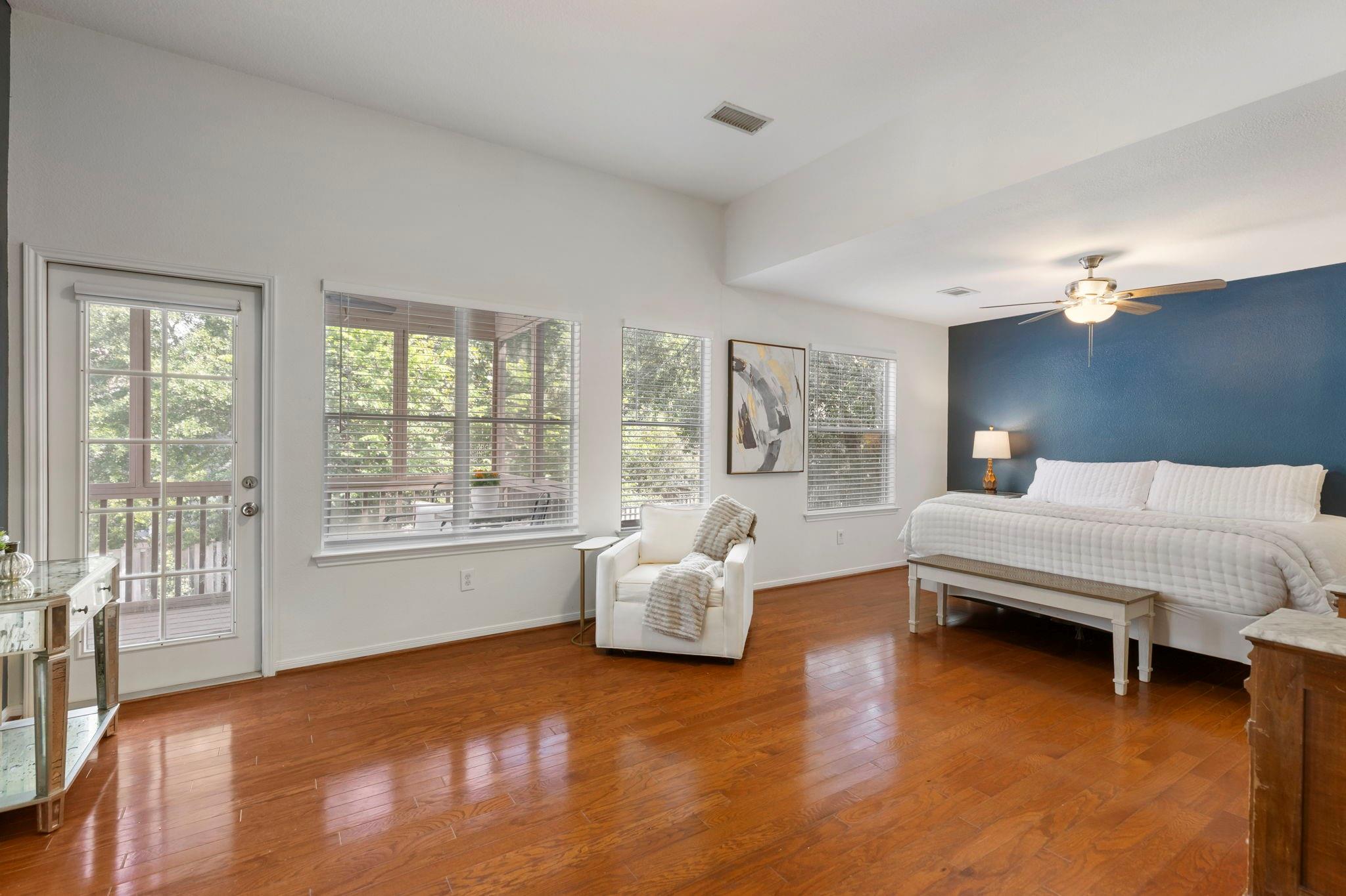50 W New Avery Place