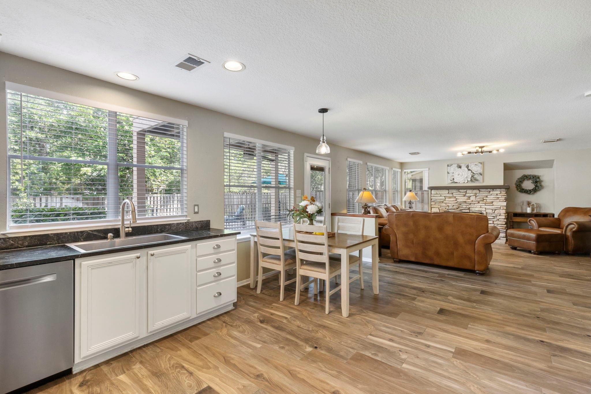 50 W New Avery Place