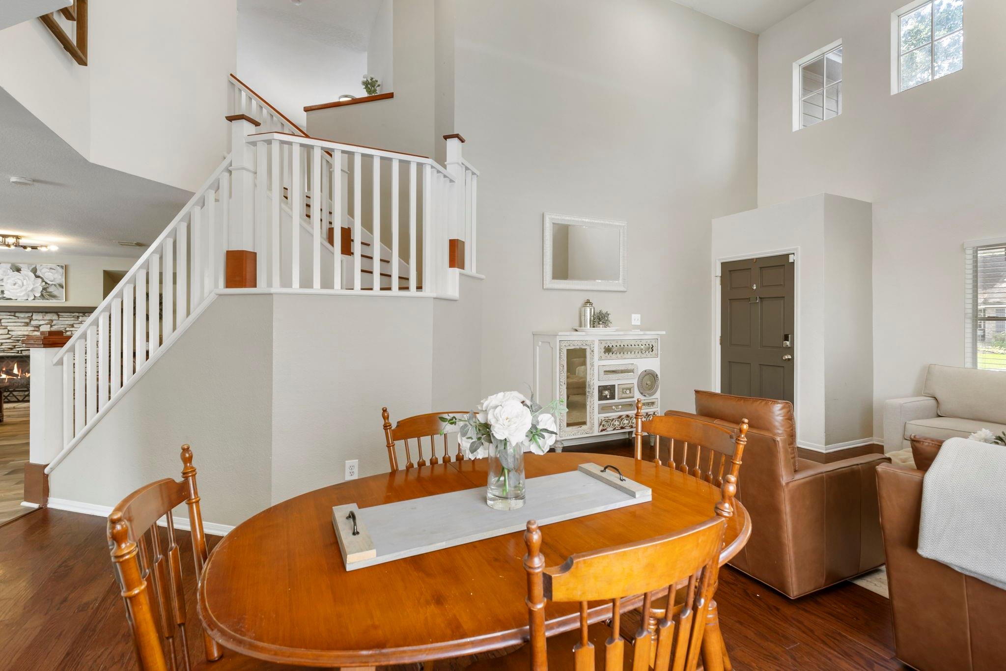 50 W New Avery Place