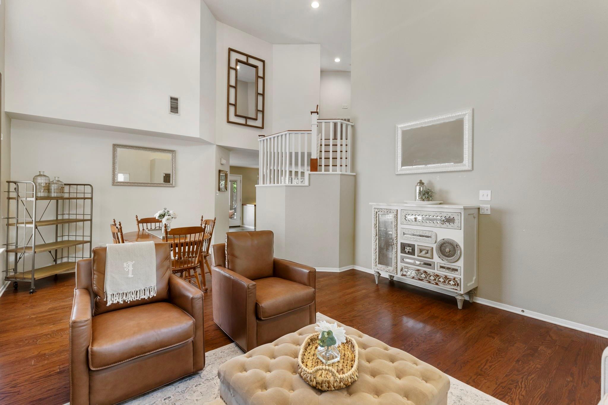 50 W New Avery Place