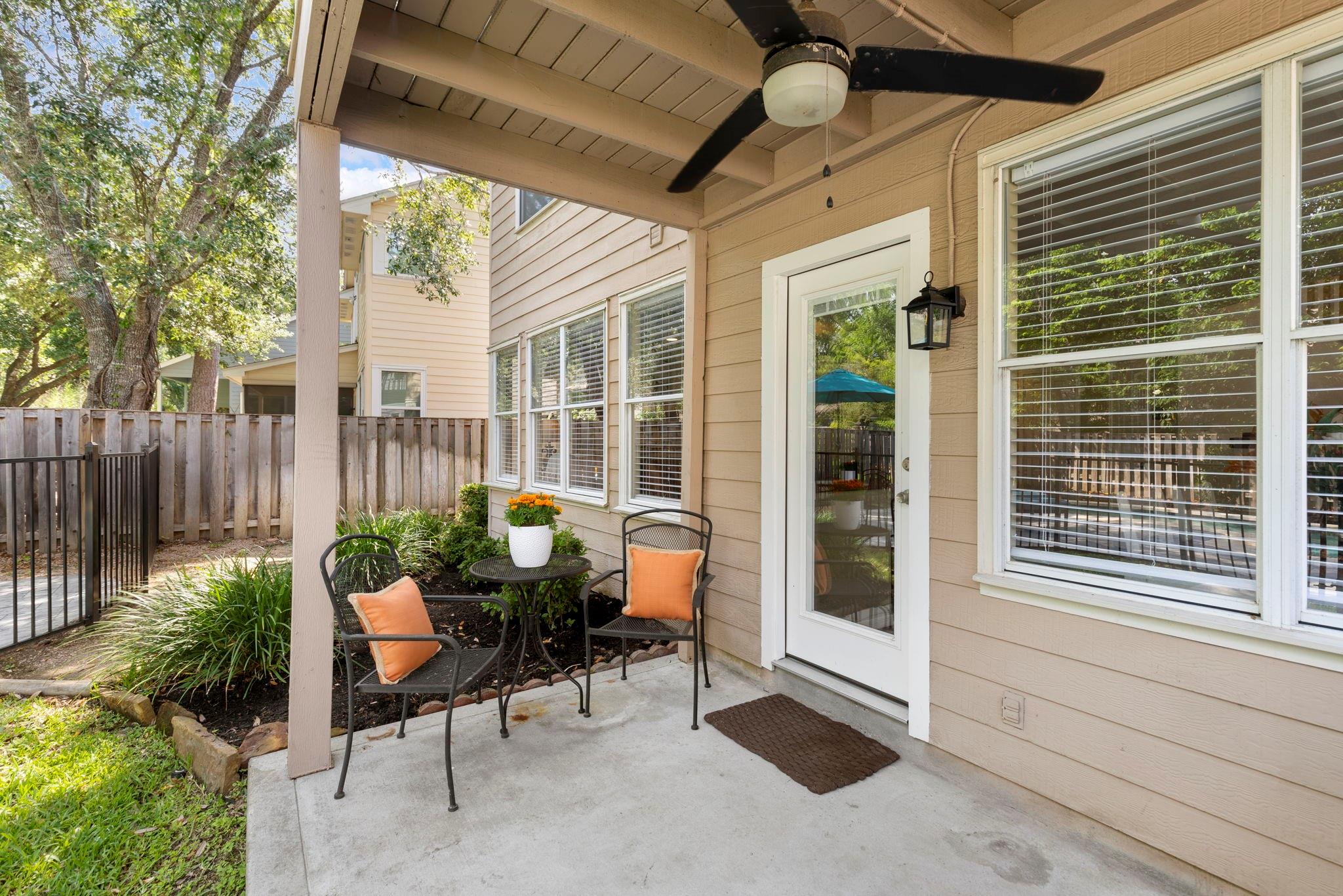 50 W New Avery Place