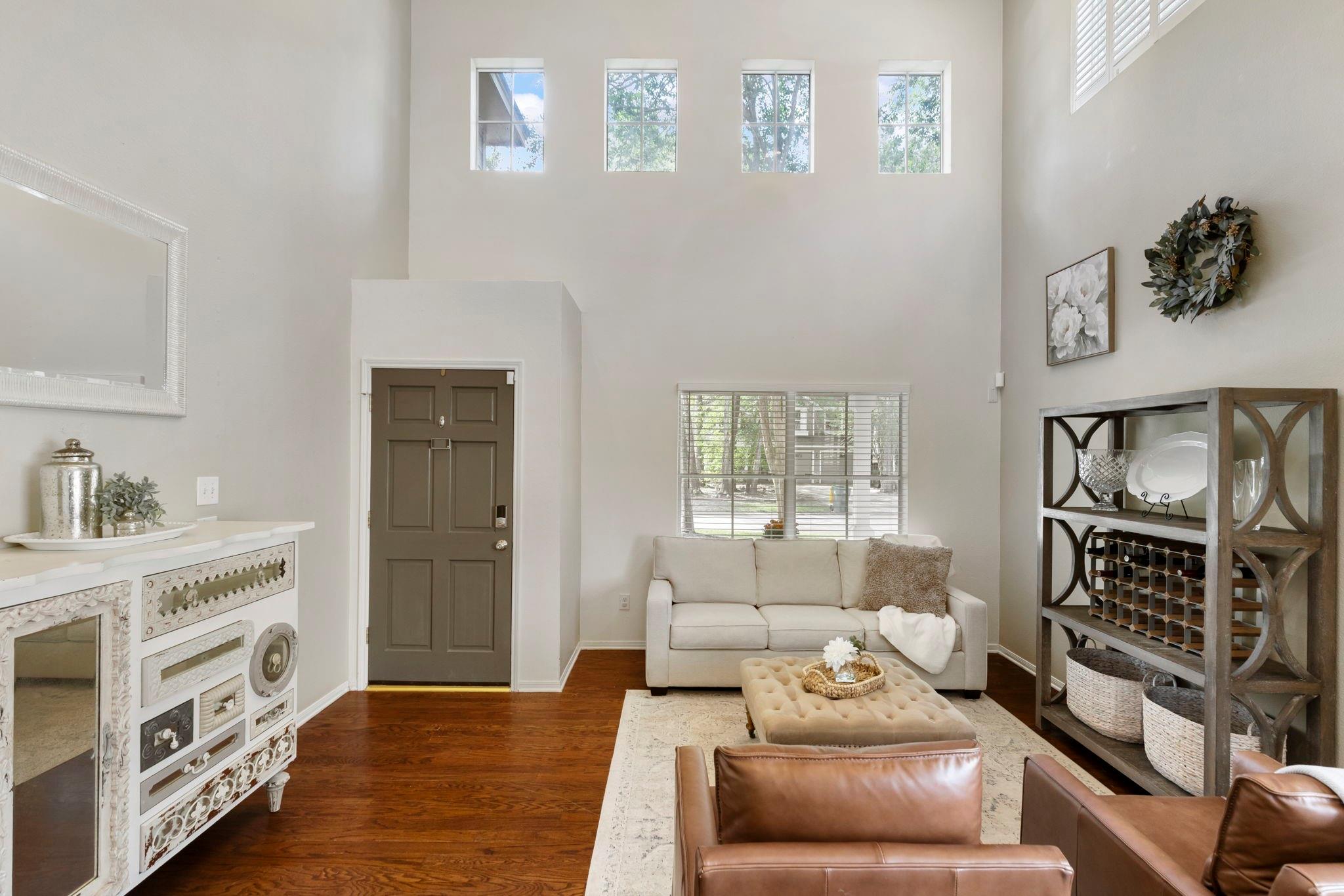 50 W New Avery Place