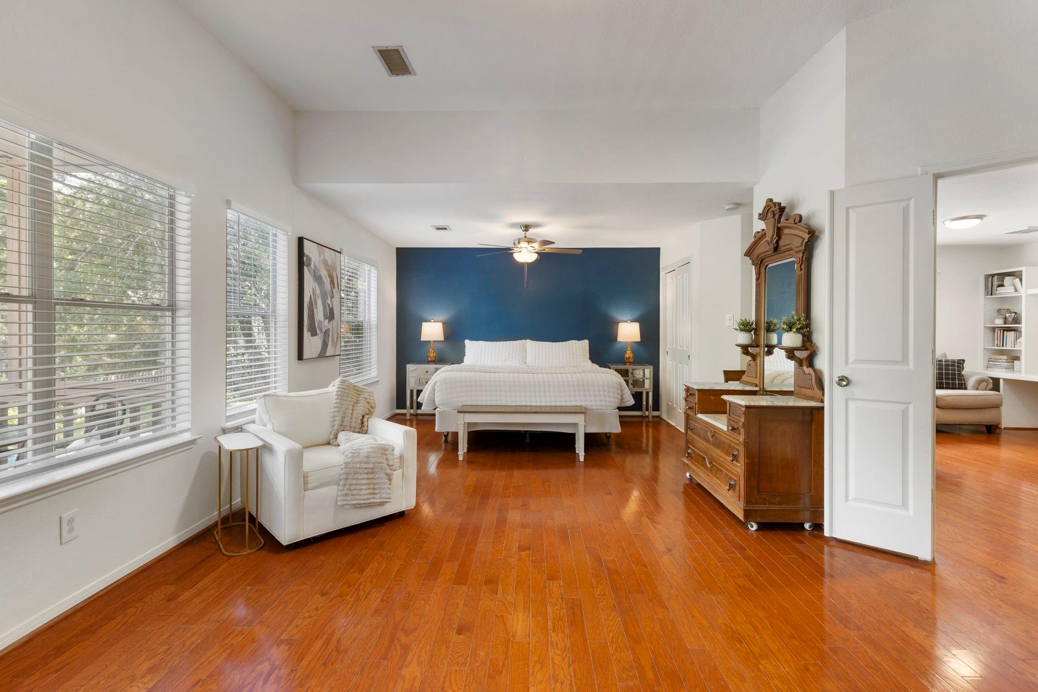 50 W New Avery Place