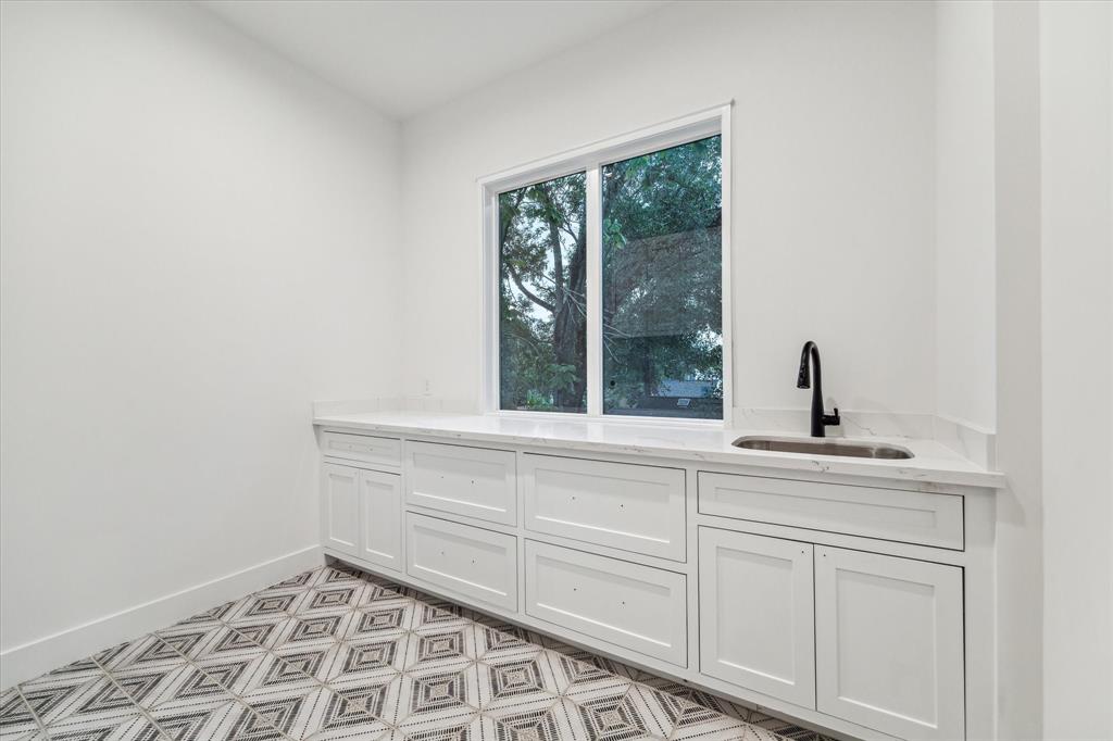 219 W 34th Street