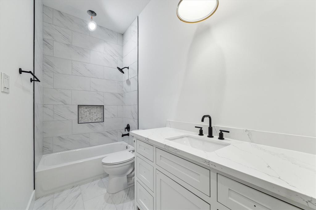 219 W 34th Street