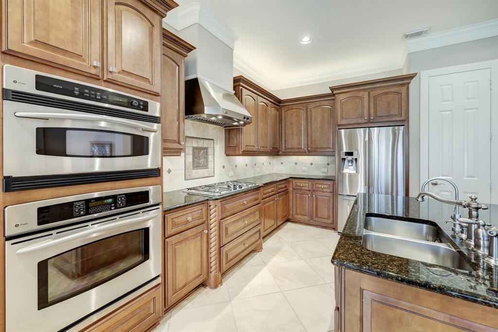 3602 Louvre Lane