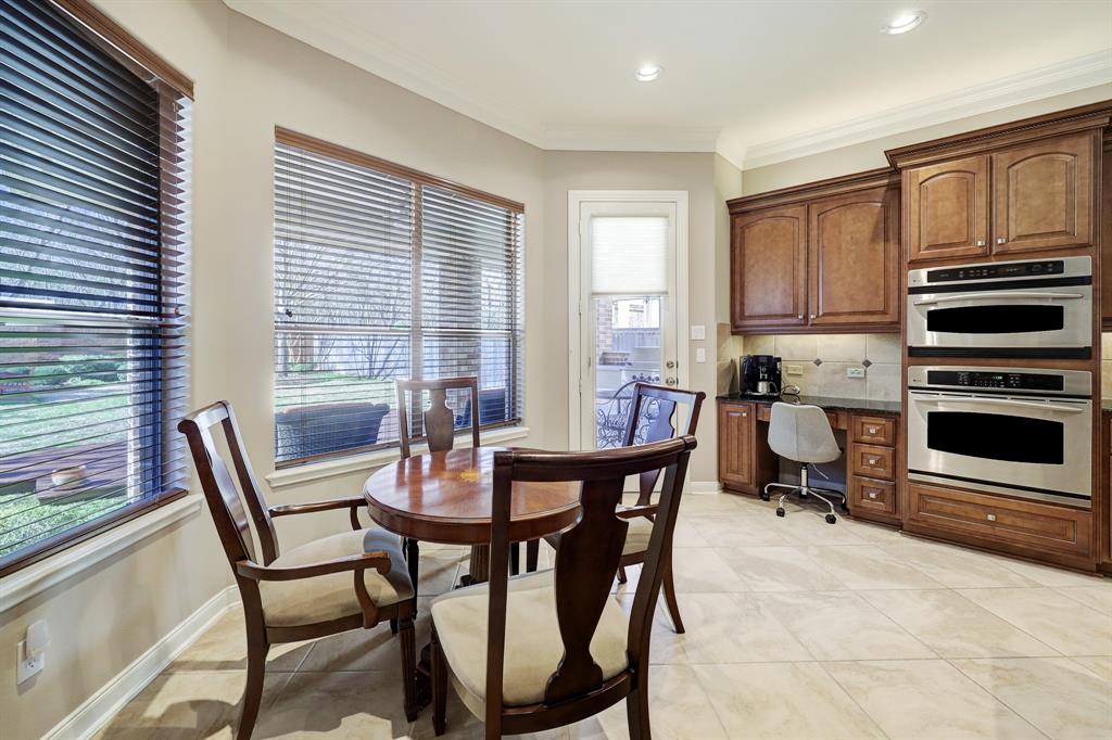 3602 Louvre Lane