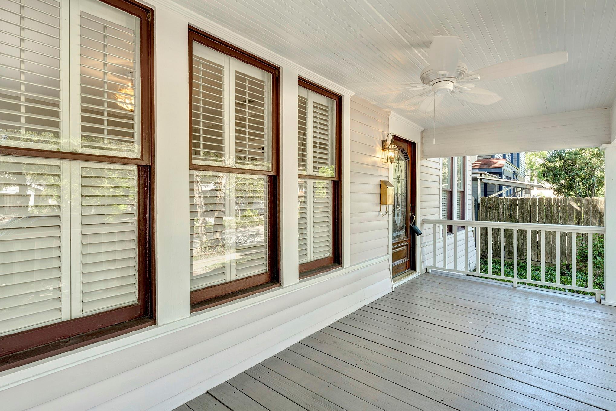 1403 Bonnie Brae