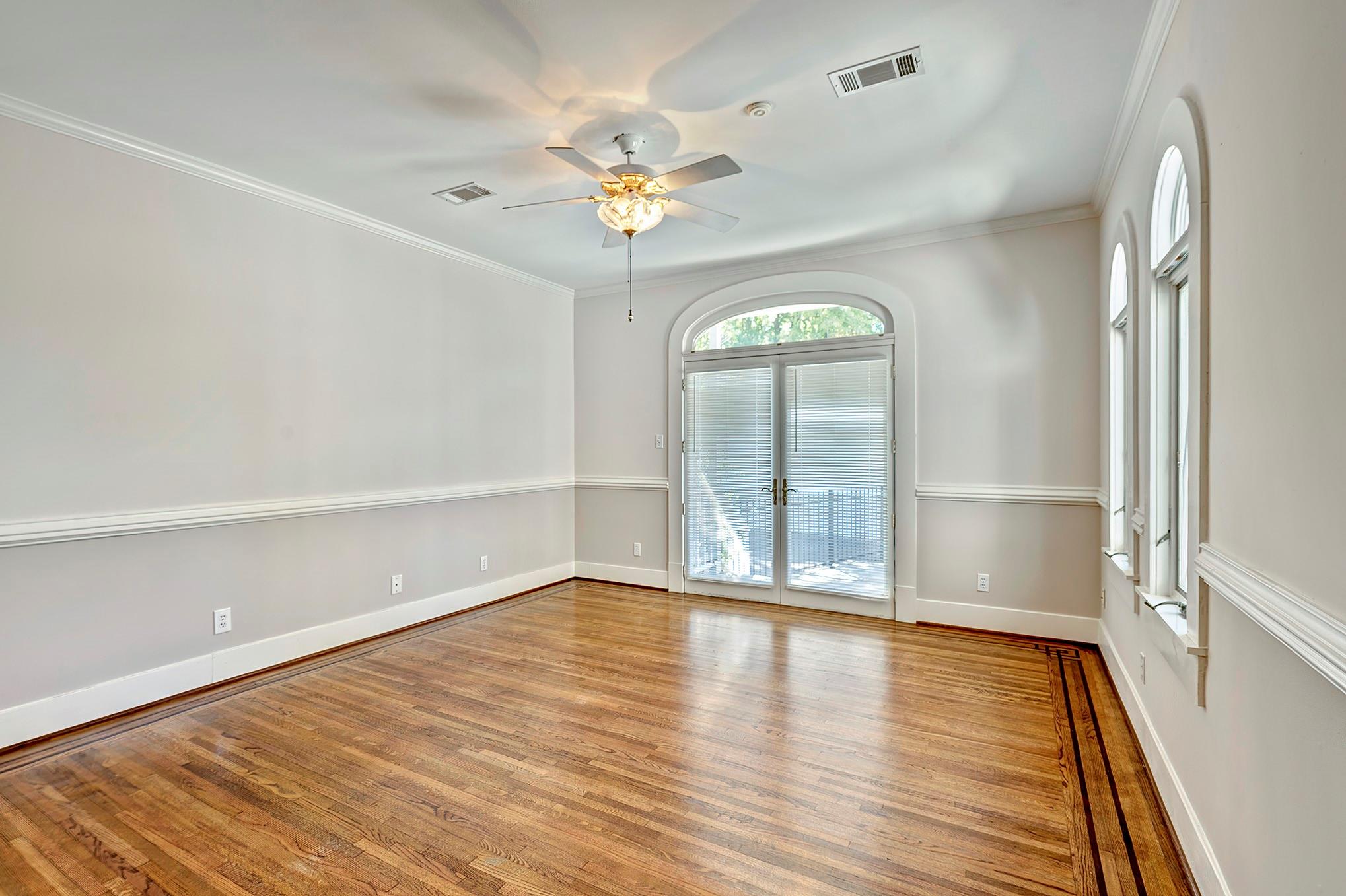 1403 Bonnie Brae