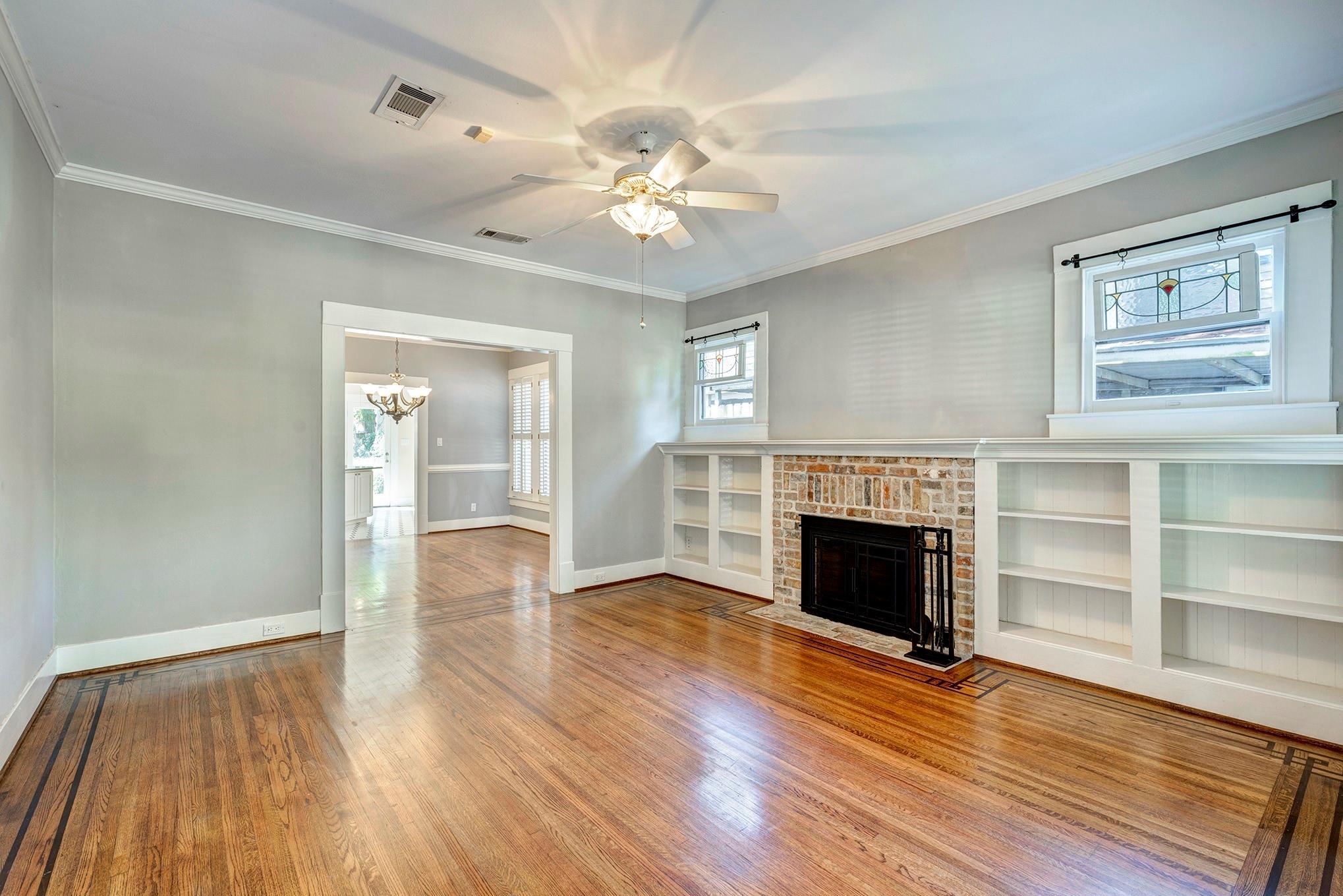 1403 Bonnie Brae