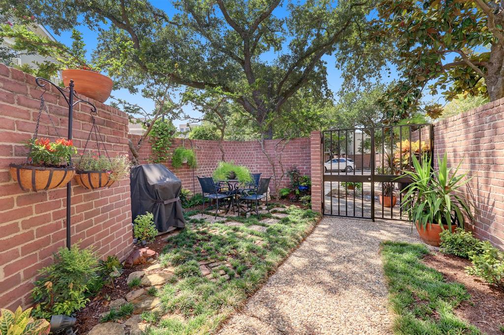 2310 Steel Street # 13