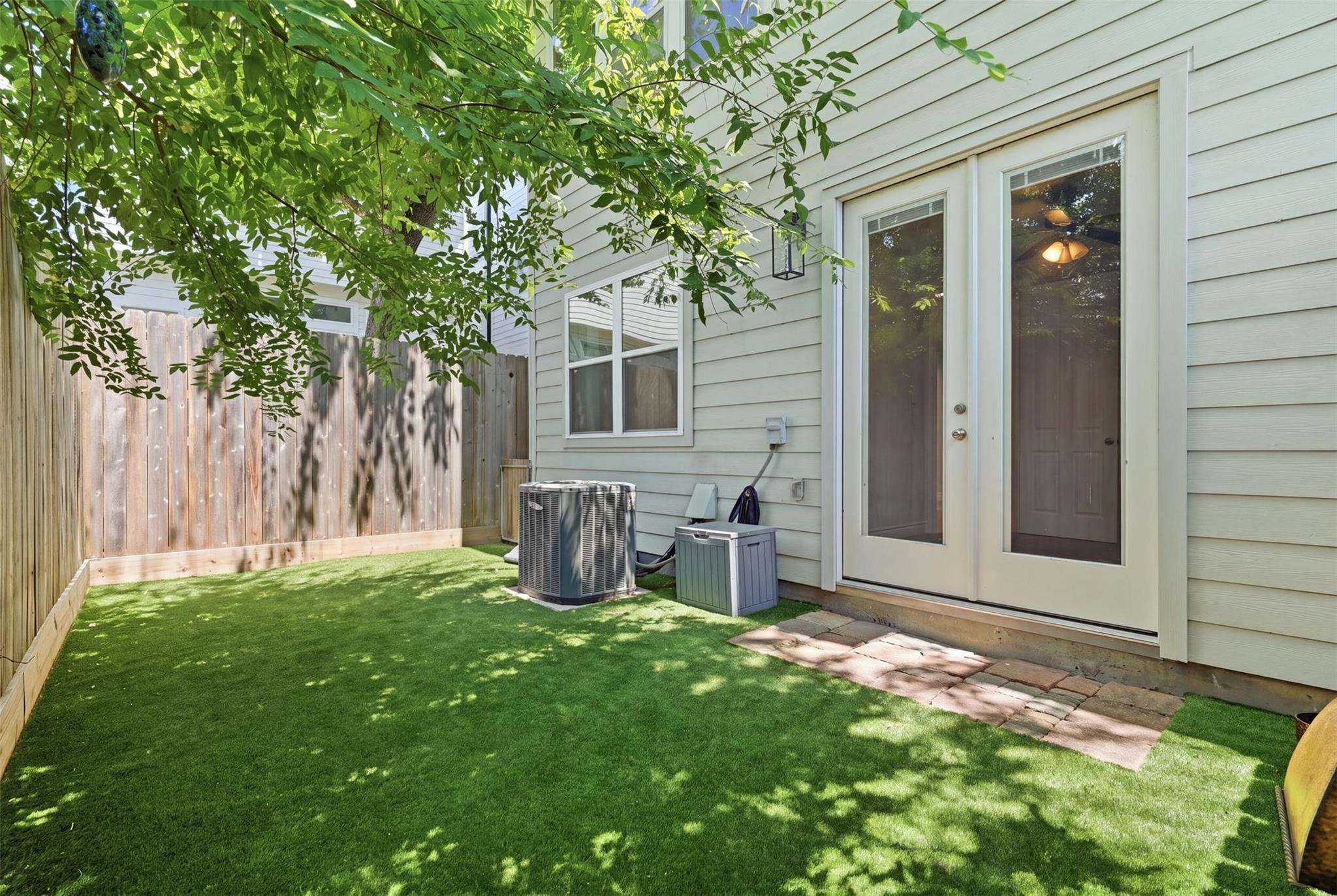 2513 Detering Street