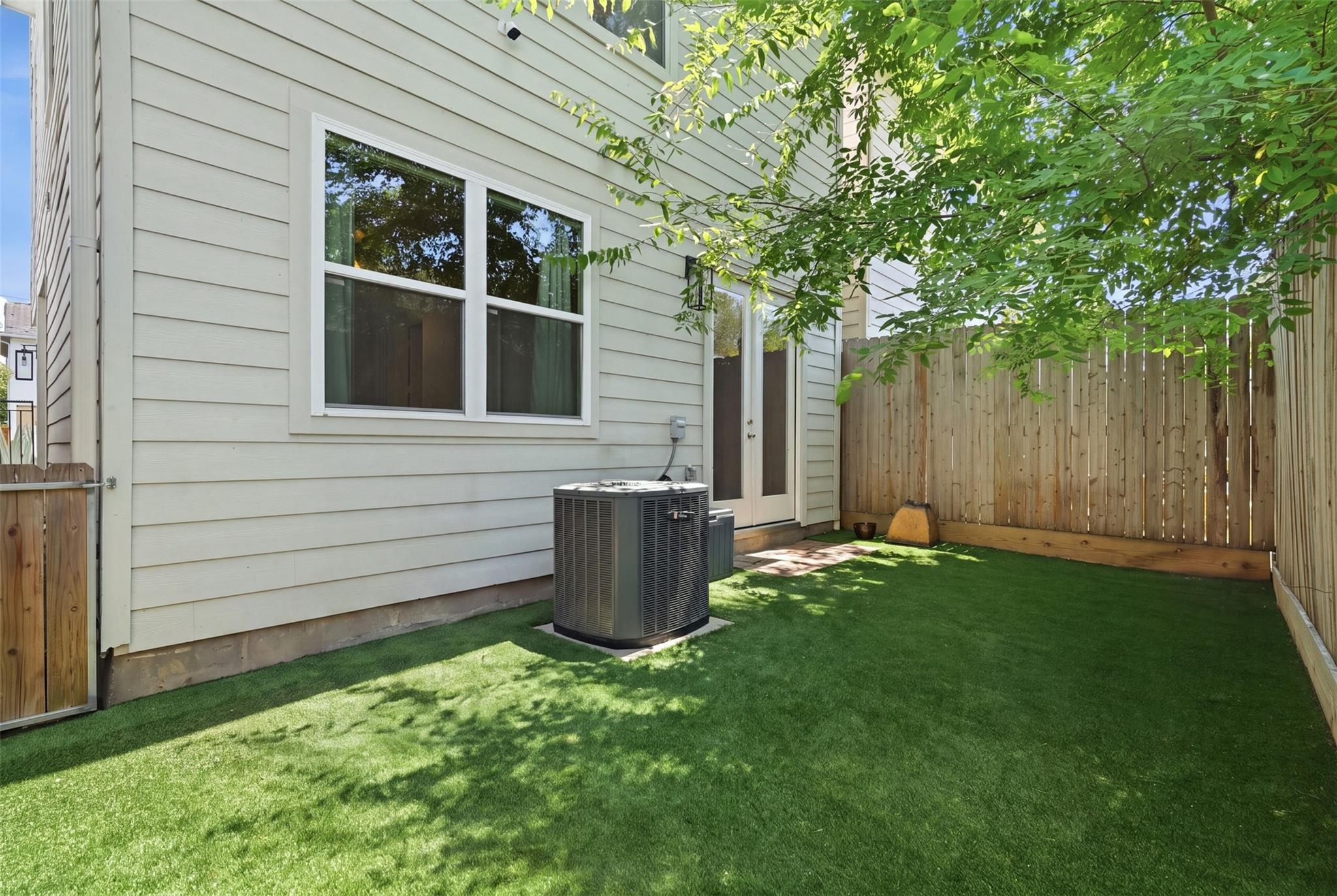 2513 Detering Street