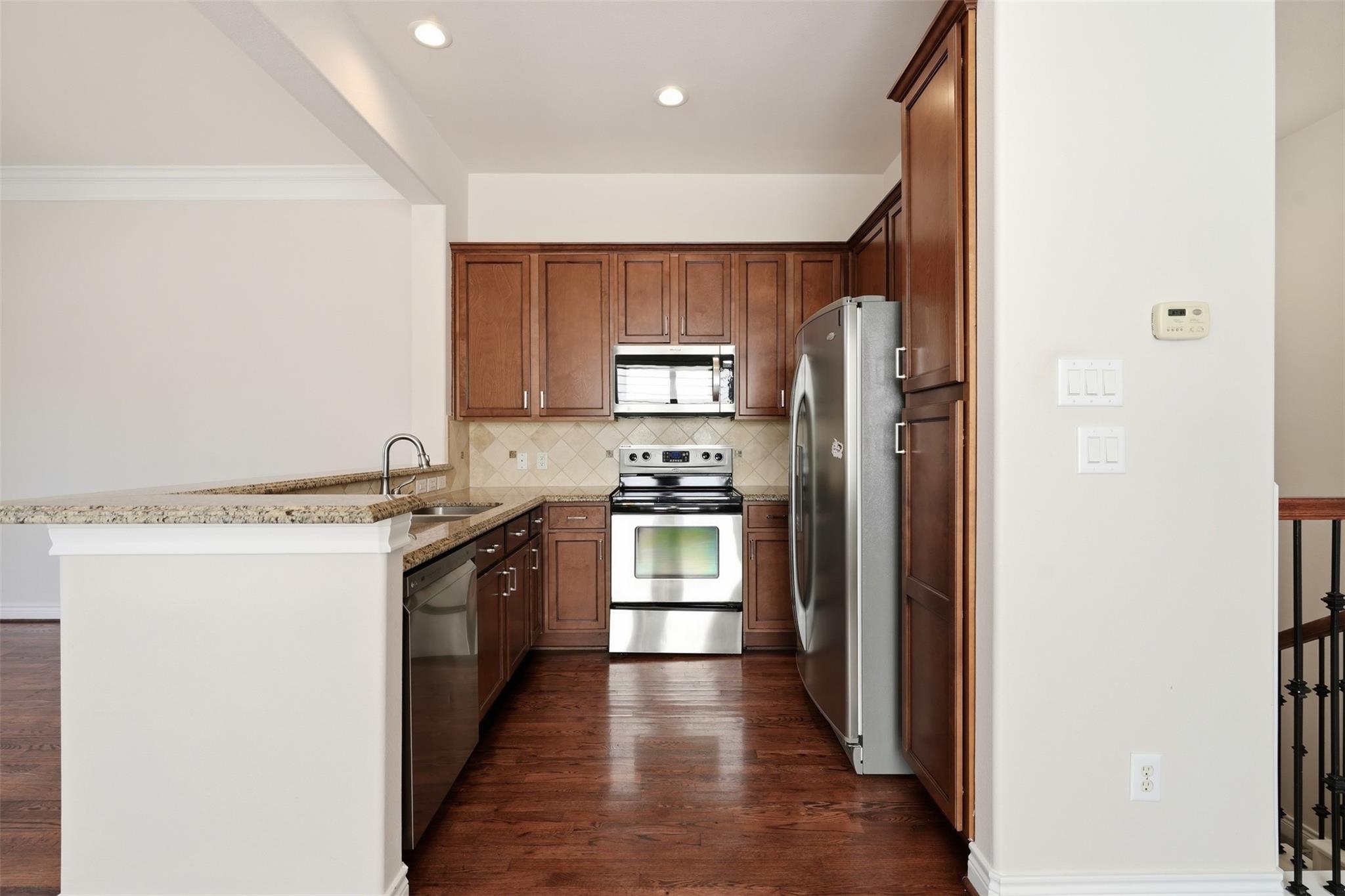 2513 Detering Street