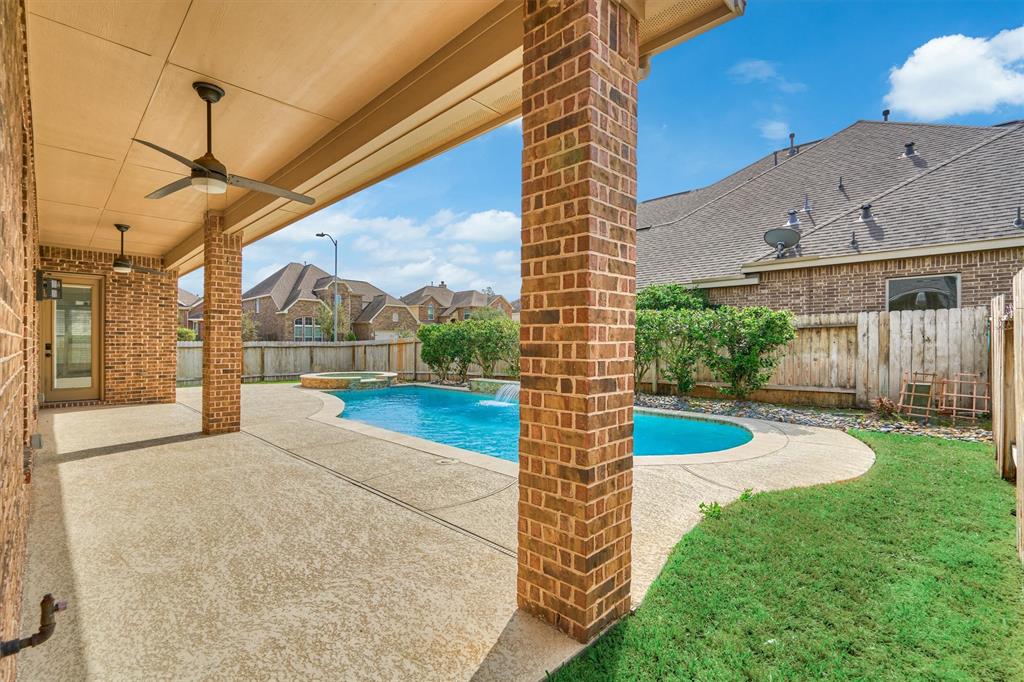 6211 Pinewood Heights Drive