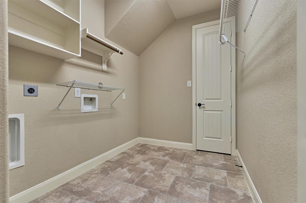 6211 Pinewood Heights Drive