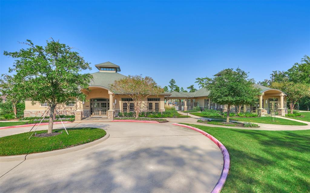 6211 Pinewood Heights Drive