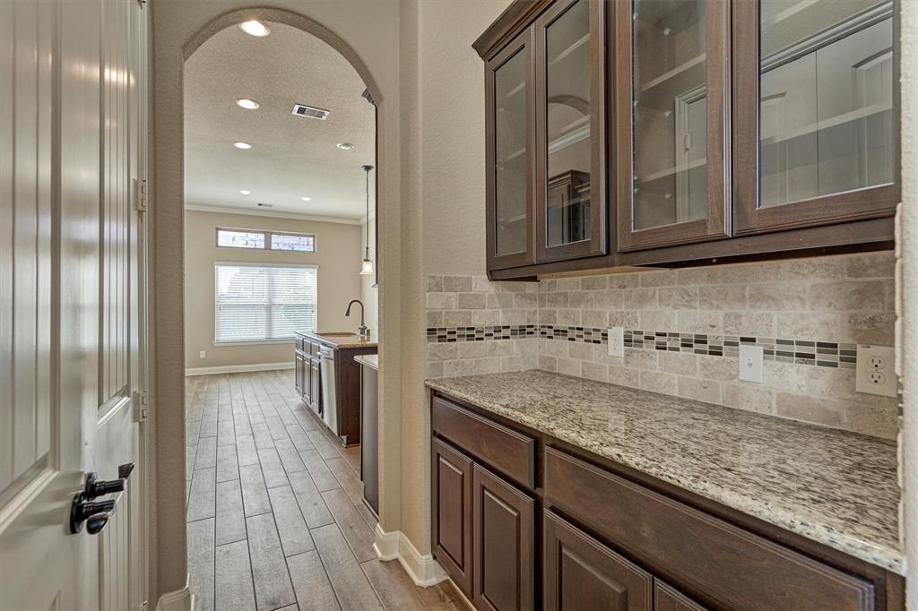 6211 Pinewood Heights Drive