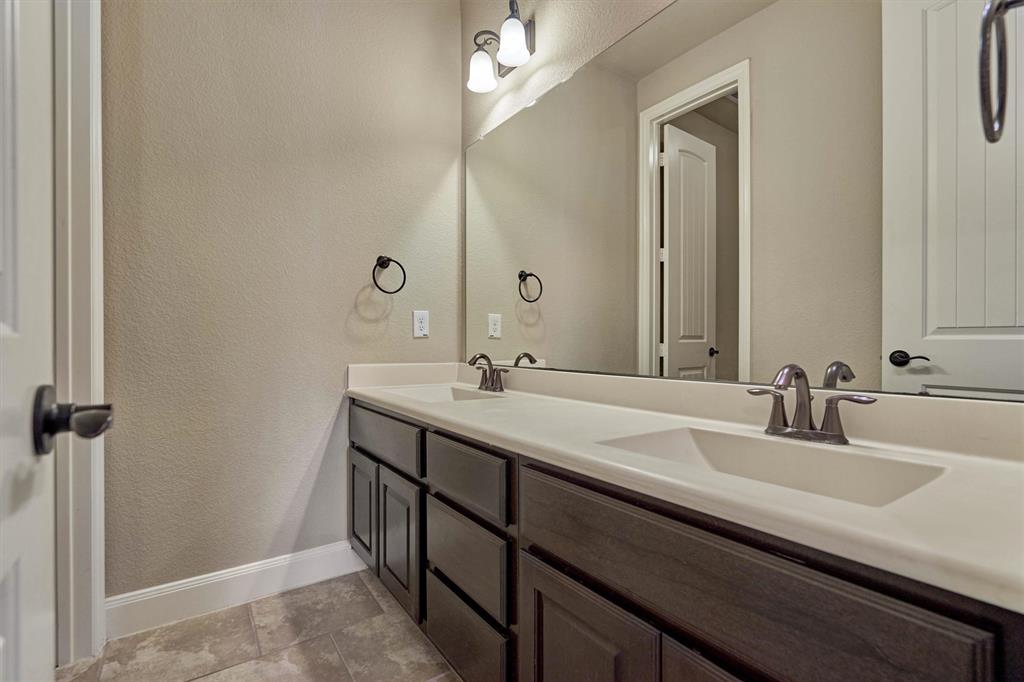 6211 Pinewood Heights Drive