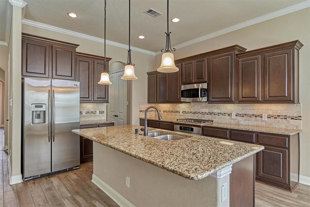 6211 Pinewood Heights Drive