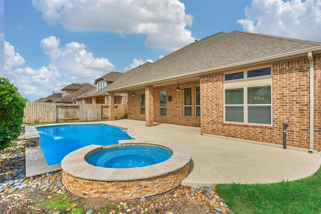 6211 Pinewood Heights Drive
