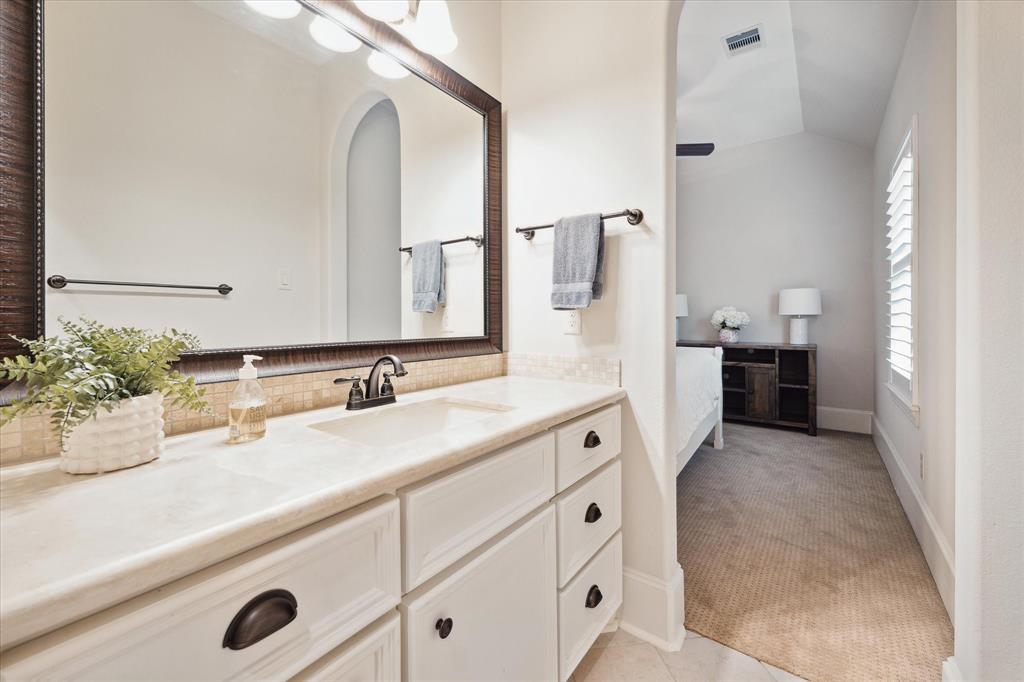 2140 Sul Ross Street