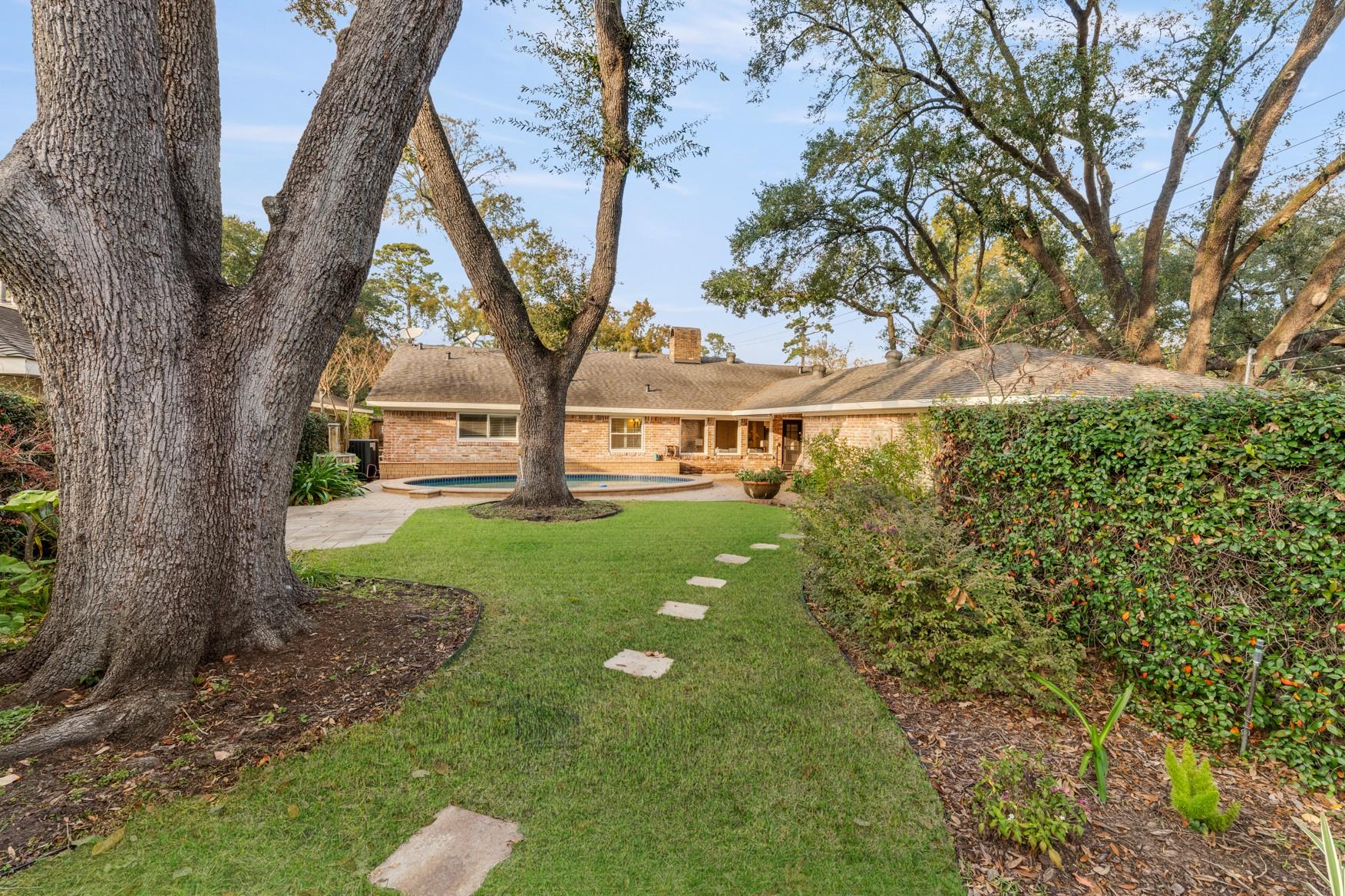 10203 Green Tree Road