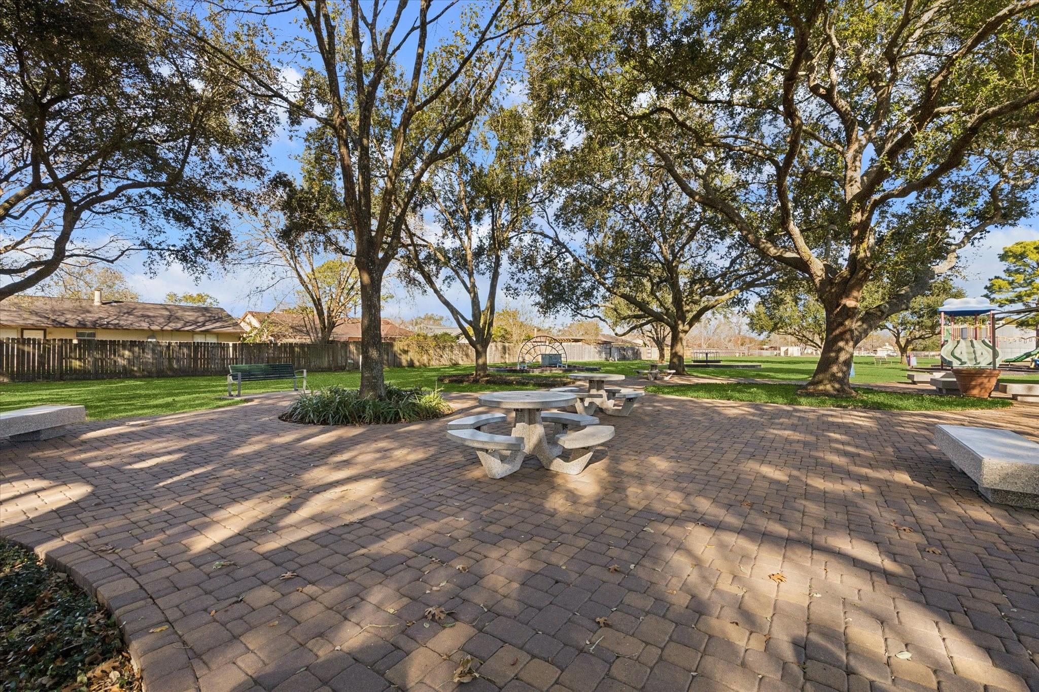 2784 Forest Point Drive