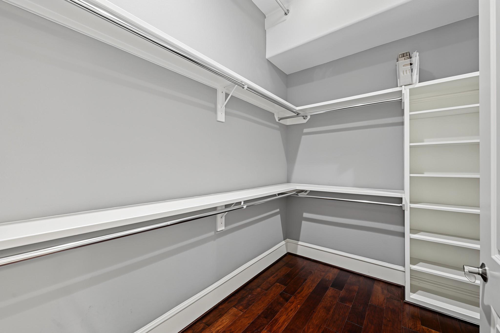 818 W 43rd Street