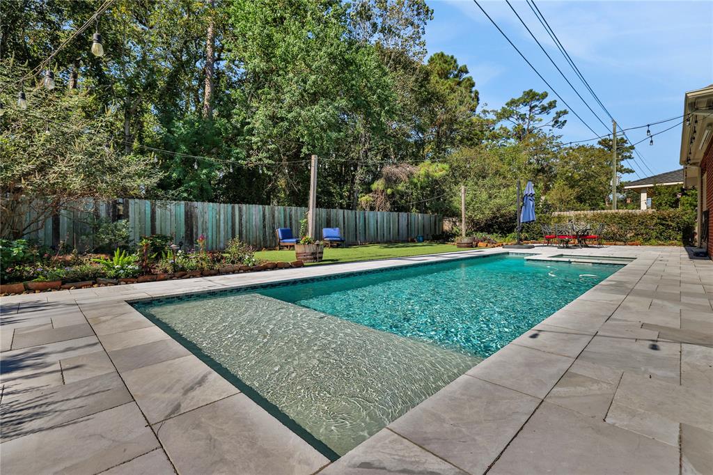 7218 Stonebridge Creek Lane