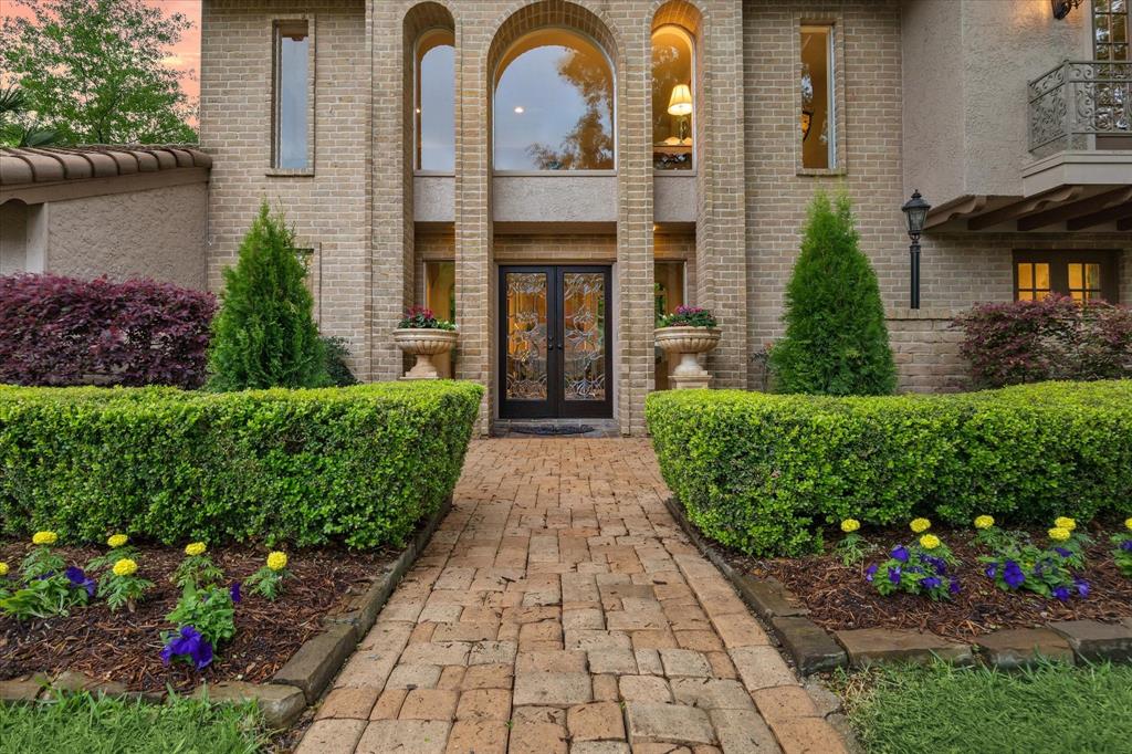 11015 Lakeside Forest Lane