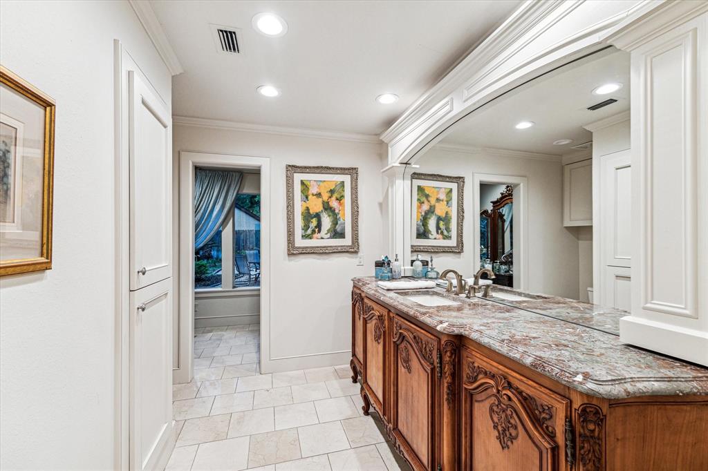 11015 Lakeside Forest Lane