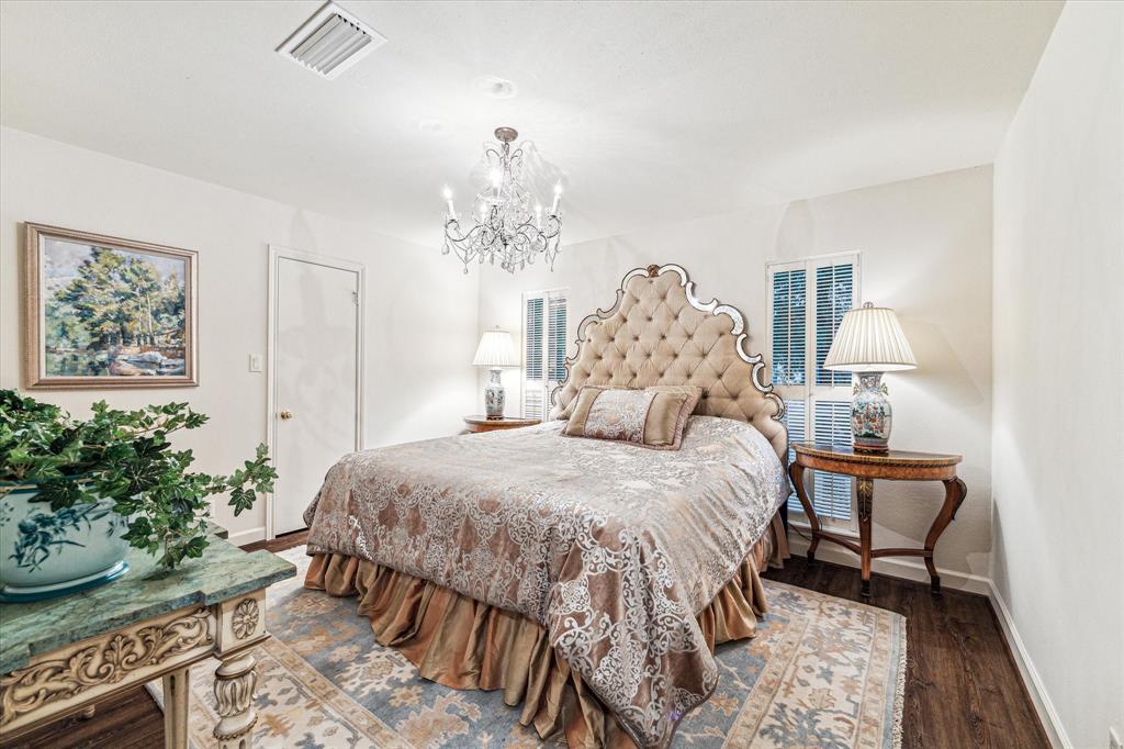 11015 Lakeside Forest Lane